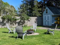 Steps from Cedar Beach ! Tranquil Retreat in the Heart of Wine Country Hotels in Southold