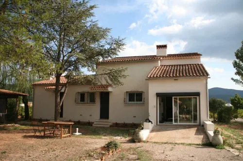 HOUSE LOUBIERE (STUDIO, T2 and T4) Hotel a Pignans