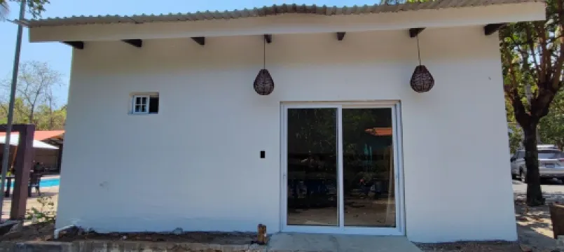 Casa Santa Emilia @StaysByMESER Room#5 Beachfront Hotels in La Libertad