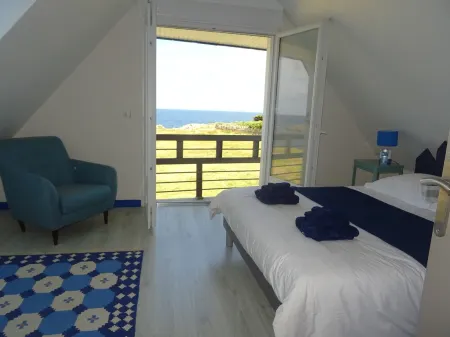 Maison vue mer côte sauvage pointe de la Torche Отели в г. Пенмарш