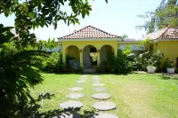 WESTERLEE  3 bedroom  2 bathroom with POOL Hotels in Mount Standfast