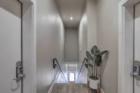 Stylish San Marcos Apt in the Heart of Dwtn! - spa