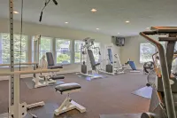 Manistee Retreat ~ 30 Mi to Crystal Mountain! - مطابخ