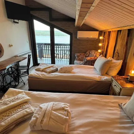 Villa Iskar Lake Residence