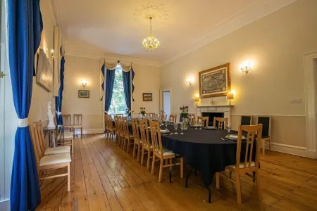 Cortes House Отели рядом с достопримечательностью «Fraserburgh beach»