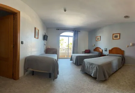 Hospedium Hotel Twist Отели в г. Ареа Метрополитана де Хаэн