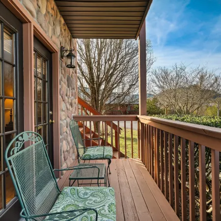 Berry Springs Lodge