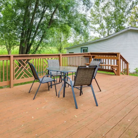 Charming Watkins Glen Home w/ Deck & Yard! Hotels in Reading