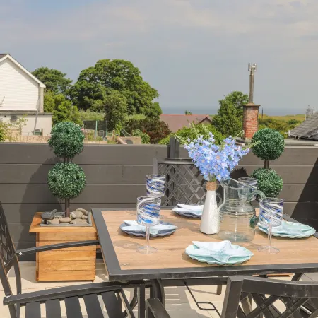 Brigwyn Hotels in Nefyn