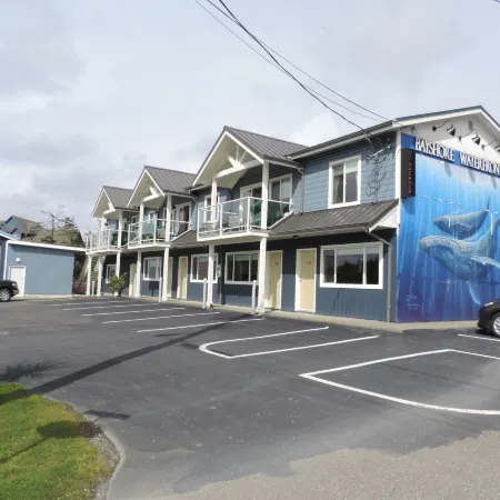 Bayshore Waterfront Inn