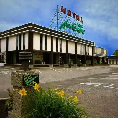 Hôtel Le Hauterive - parking