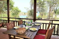 Two Bays Beach Villa, Apartment, and Studios - พร้อมอาหารเช้า