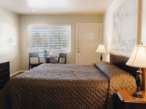 Vintage Lakeside Inn Hotels in Big Bear Lake