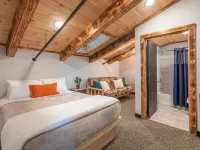 MAD River Lodge Hotels in Fayston