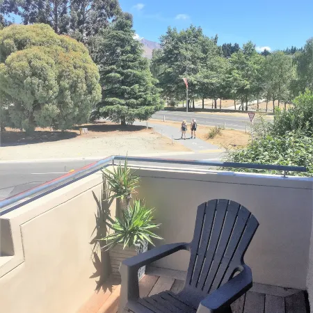 Fairway Motel & Apartments