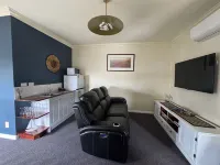 Banyan Place Hotel berhampiran Logans Beach Whale Watching Platform