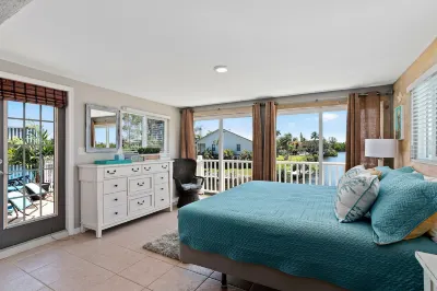 Latitude 26 Waterfront Boutique Resort - Bonita Springs Hotels near Sunburst Center