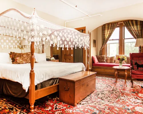 Brae Loch Inn Hotels in Madison County