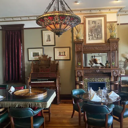 Baker House Hotel