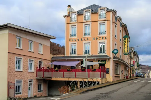 Logis Central Hôtel - Restaurant & Spa Hotels in Bort-les-Orgues