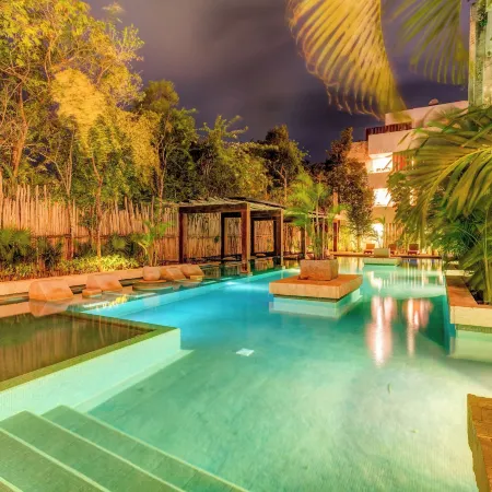 Private Rooftop 1Br Condo with Stunning Common Areas