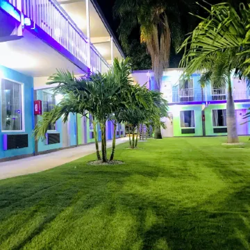 Tropical Inn & Suites, Downtown Clearwater