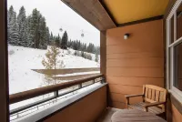 Zephyr Mountain Lodge, Condo | 2 Bedroom Ski-Slope View (Premium-Rated Condo 1223) - Balkoner