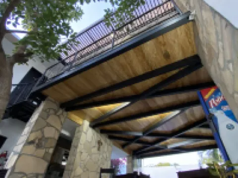 Hotel Garden Suites Tonlá(ホテル ガーデン スイーツ トンラ) トナラのホテル