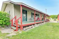 10-Acre Kingston Getaway Sauna and Fire Pit - WiFi