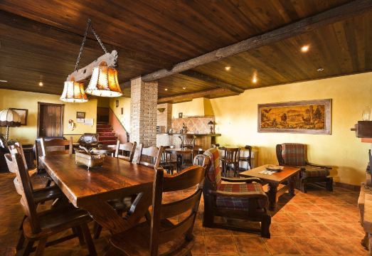 3. 엘 발콘 데 라..