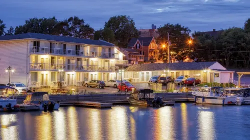 Picton Harbour Inn Hotels in Bloomfield