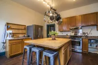 Allegheny Trail House Hotels in Frostburg