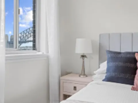 Lovely Apartment with Spectacular Views Hotels in Kirribilli