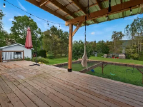 Chalet Sjdp Hotels in Shawinigan