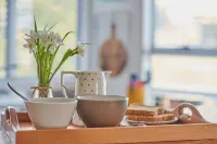 The Queenslander Raglan
