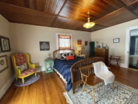 Shenandoah Valley Farm House near BR pkway & Skyline , UVA, Staunton, wineries