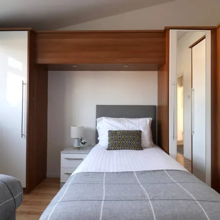 Skyvillion - Valley Way - 3Bed House in Stevenage
