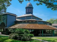 Pequot Hotel Hotels in Oak Bluffs