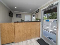 Sky Riders Motel - Motels