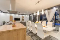 Villa F&A ZadarVillas - วิลล่า