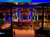 Blue Horizon Boutique Resort - bar