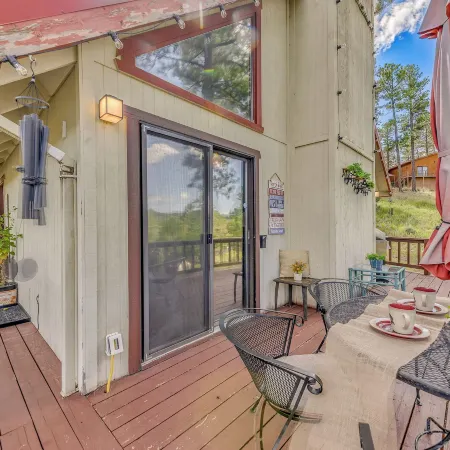 Ruidoso Cabin w/ Deck + Views: 4 Mi to Winter Park