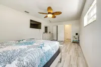 < 2 Mi to Beach & Marina: Bright Ruskin Retreat! - 3-Star