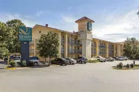 Quality Inn & Suites Airport Hotels in Charlotte