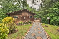 Secluded Stanardsville Cabin w/ 10 Acres & Hot Tub - WiFi