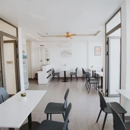 Marina Hotel Phú Yên Отели рядом с достопримечательностью «Городской плаж»