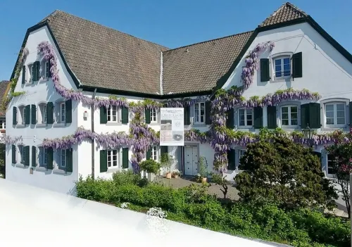 Rhein River Guesthouse - Direkt am Rhein Hotels in Leverkusen