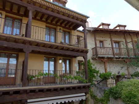 Hosteria del Arco Отели в г. Торре-Валь-де-Сан-Педро