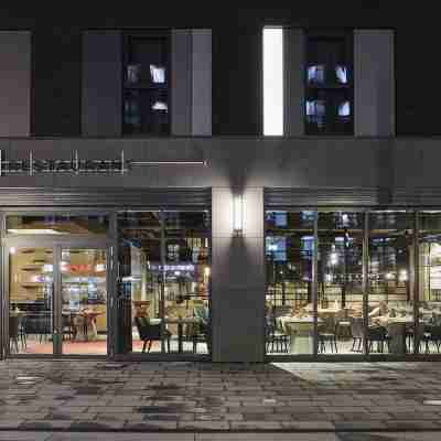 Hotel Indigo BERLIN - EAST SIDE GALLERY by IHG Hotel Exterior