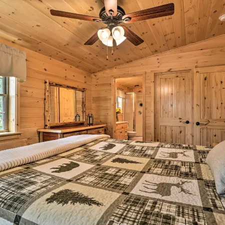 Secluded Mountain Cabin in Wardensville!